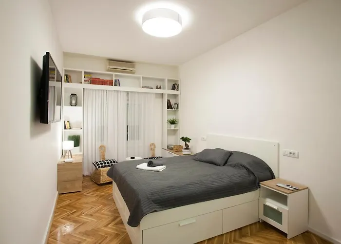 Studio 10